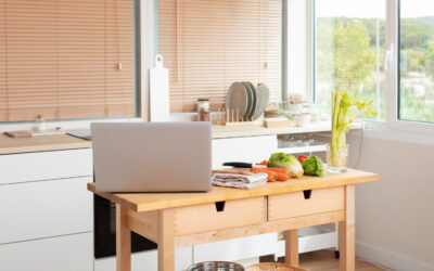 Blinds for Kitchens and Bathrooms: Best Moisture-Resistant Options